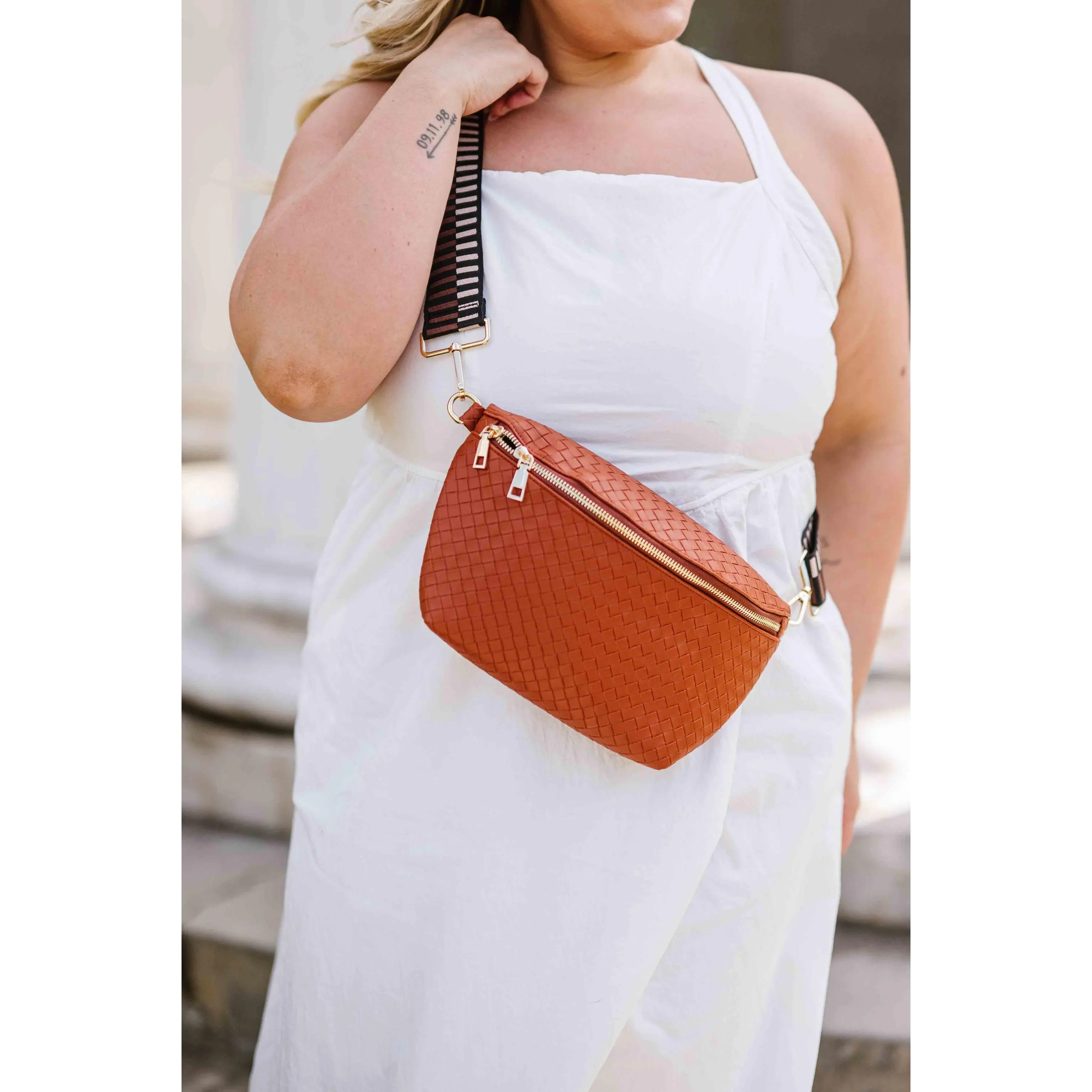 Oversized Belt Bag – Adjustable Strap, Spacious Storage & Versatile Everyday Carry Design