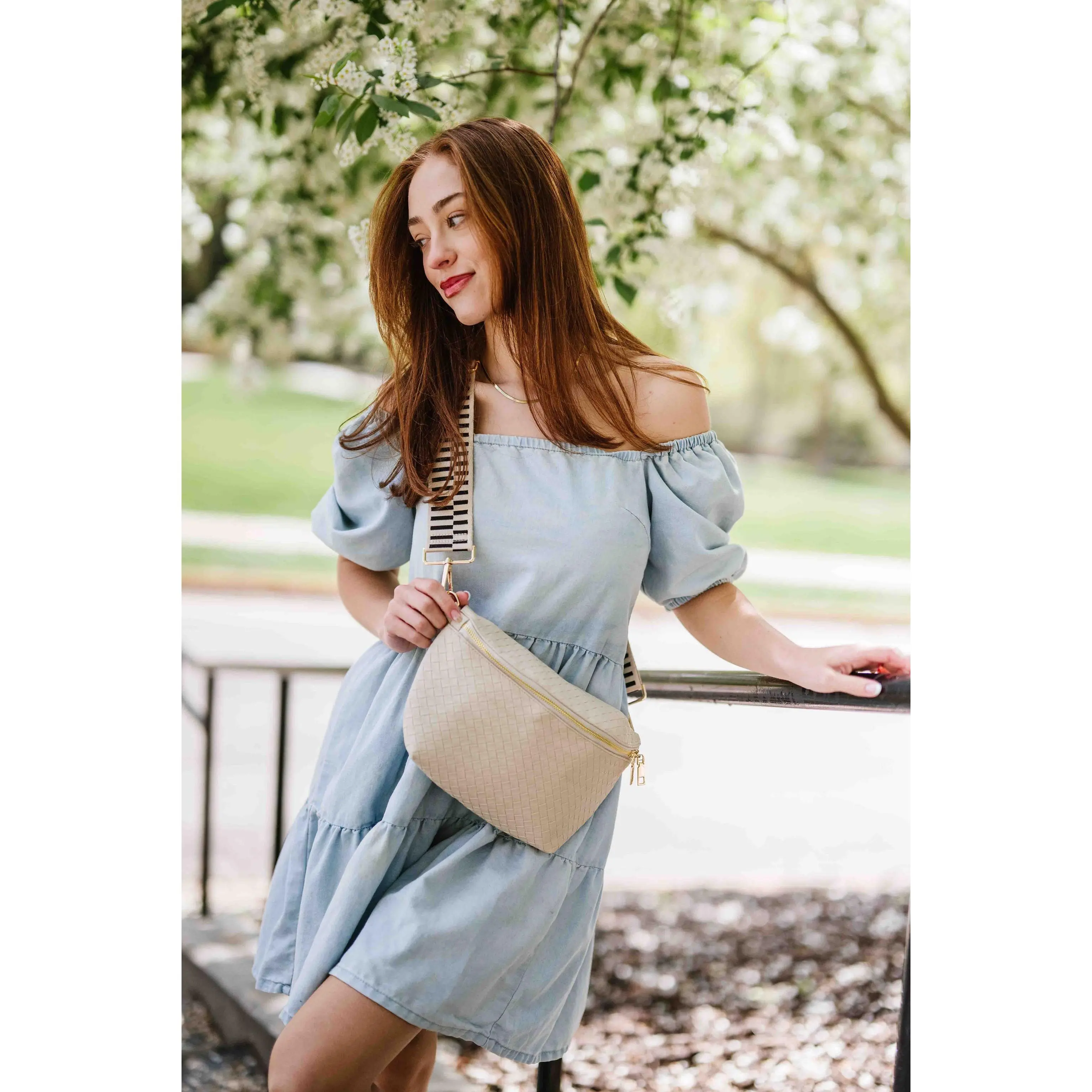 Oversized Belt Bag – Adjustable Strap, Spacious Storage & Versatile Everyday Carry Design