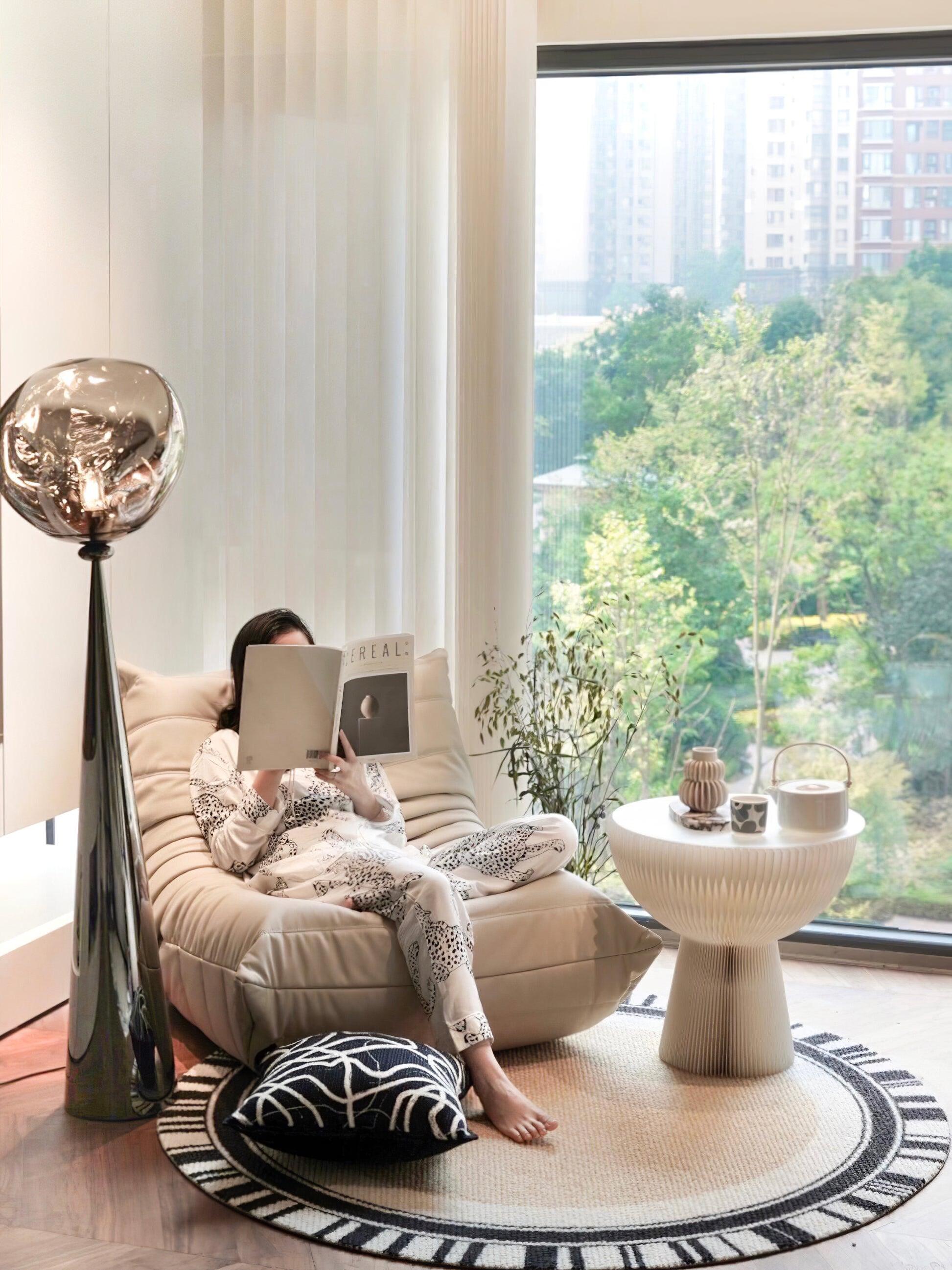 Twisted dynamic Glass Cone Floor Lamp