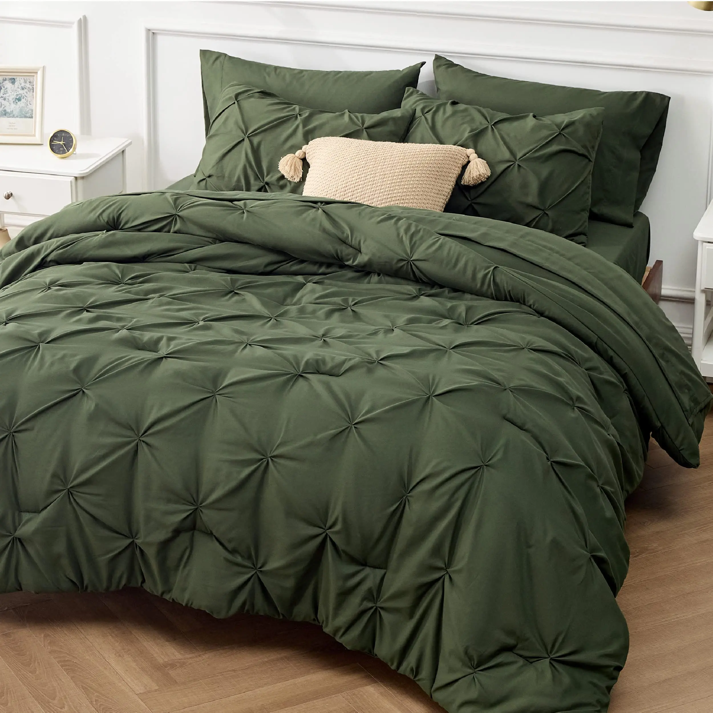Soft Pintuck Comforter Set – 4/7 Piece Ultra-Soft All-Season Bedding Set with Elegant Hotel-Style Design