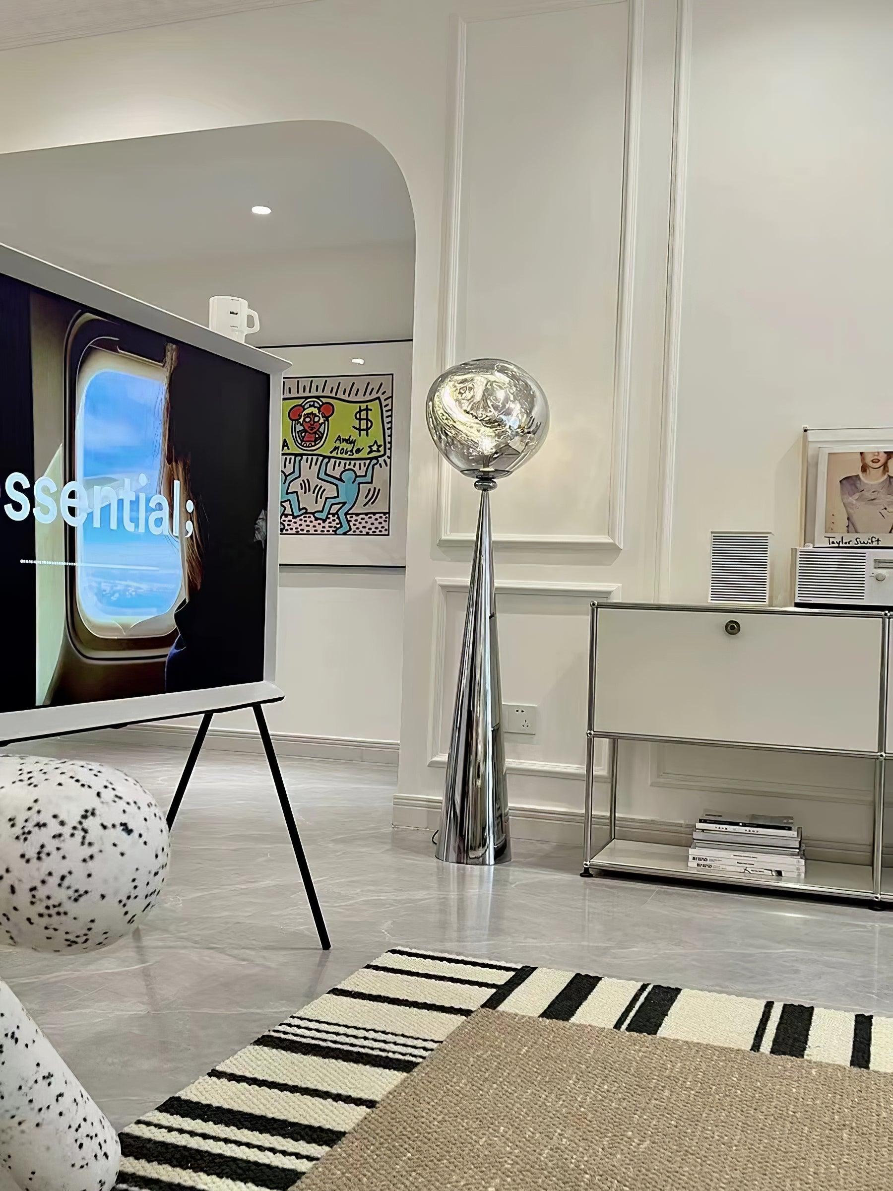 Twisted dynamic Glass Cone Floor Lamp