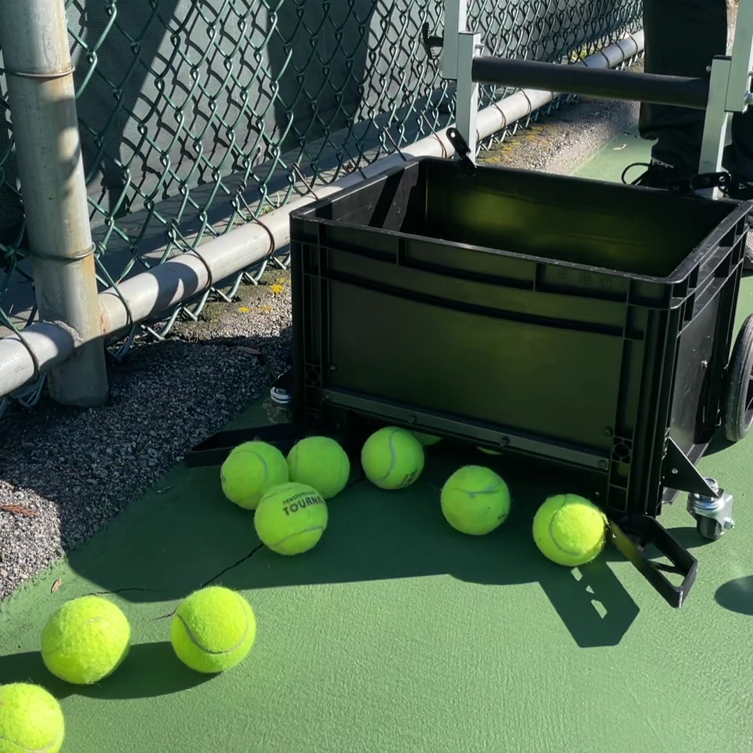 Extra Large Tennis Ball Hopper, Holds 200 Balls, Foldable Tennis Ball Basket with Wheels & Removable Bag, Lightweight Pickleball Caddy Cart for Baseball/Softball