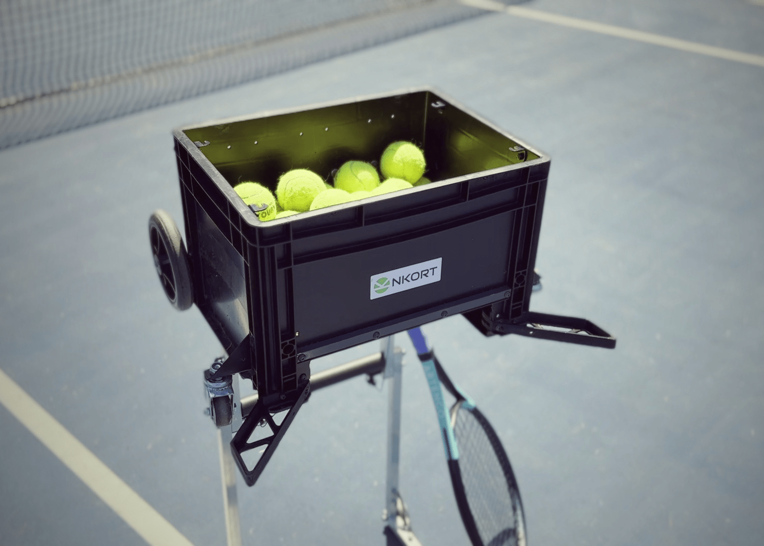 Extra Large Tennis Ball Hopper, Holds 200 Balls, Foldable Tennis Ball Basket with Wheels & Removable Bag, Lightweight Pickleball Caddy Cart for Baseball/Softball