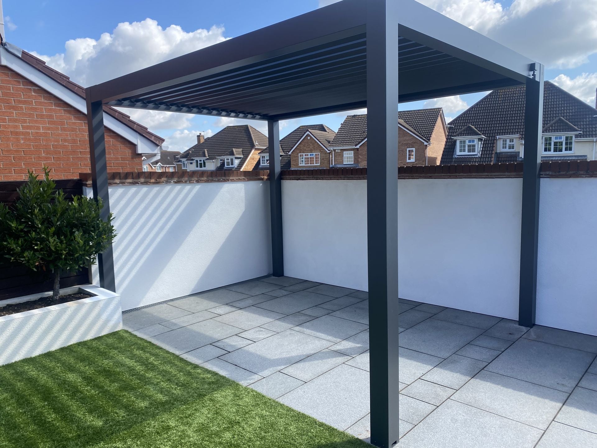 Luxe Manual Louvered Roof LED Aluminium Pergola