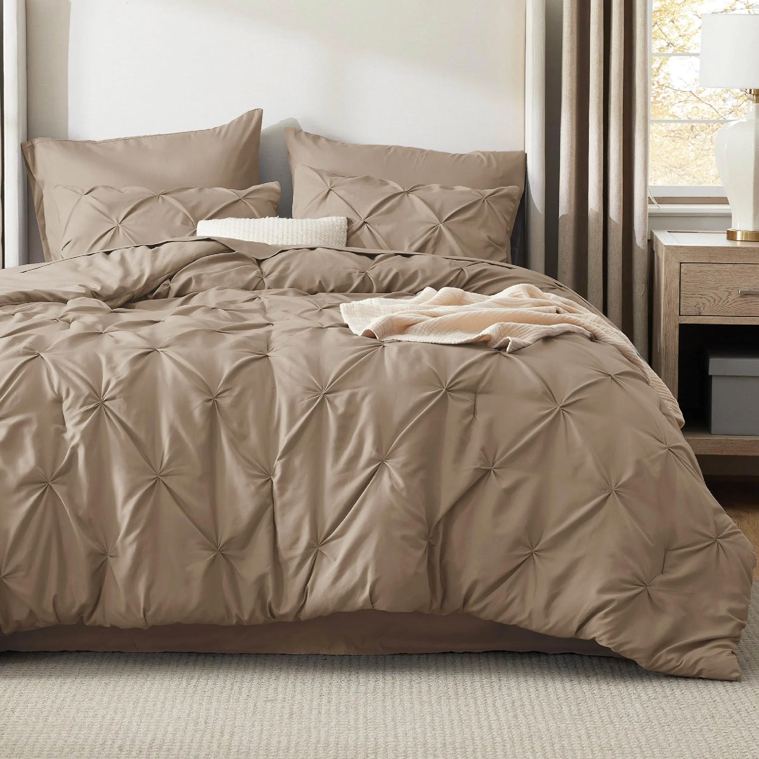 Soft Pintuck Comforter Set – 4/7 Piece Ultra-Soft All-Season Bedding Set with Elegant Hotel-Style Design