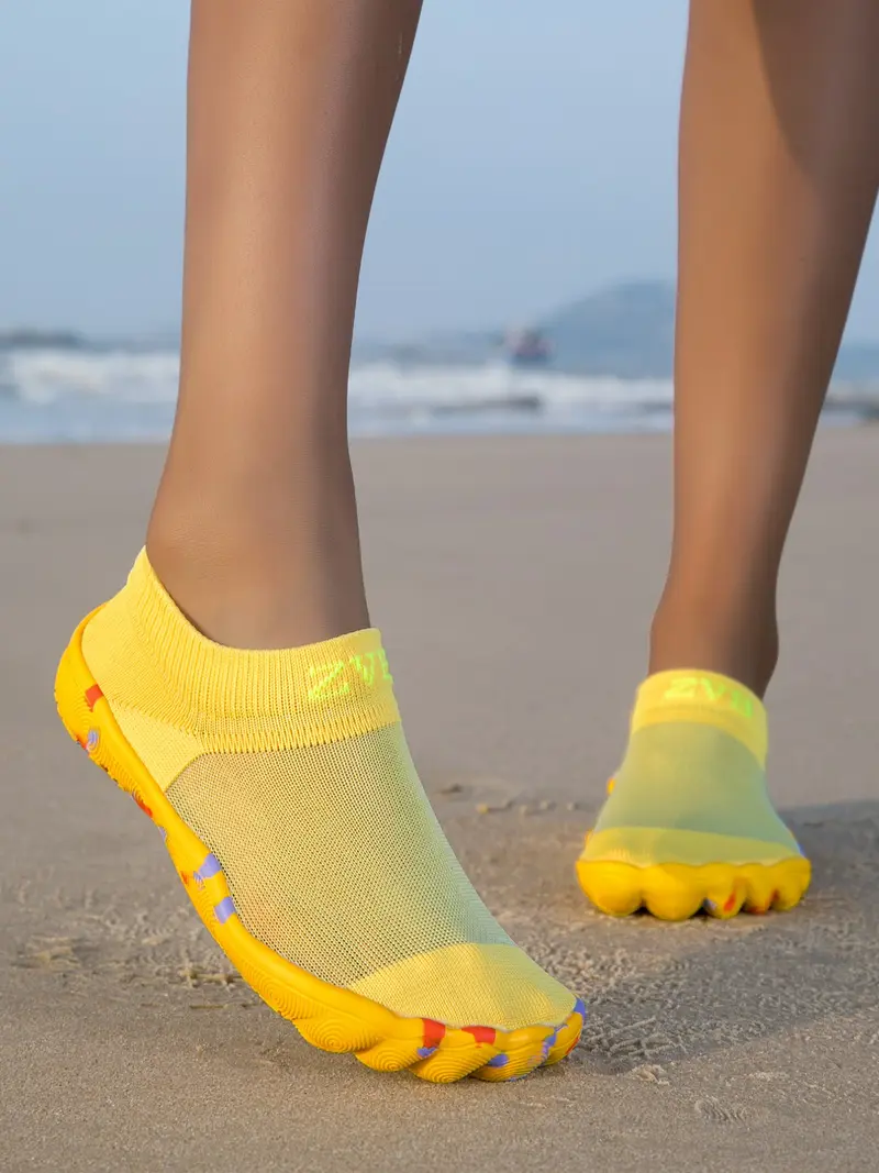 Wide-Fit Breathable Water Shoes with Polyester Upper and EVA Sole, Casual All-Season Style, Ideal for Swimming, Lightweight Swim Shoes, Aqua Shoes