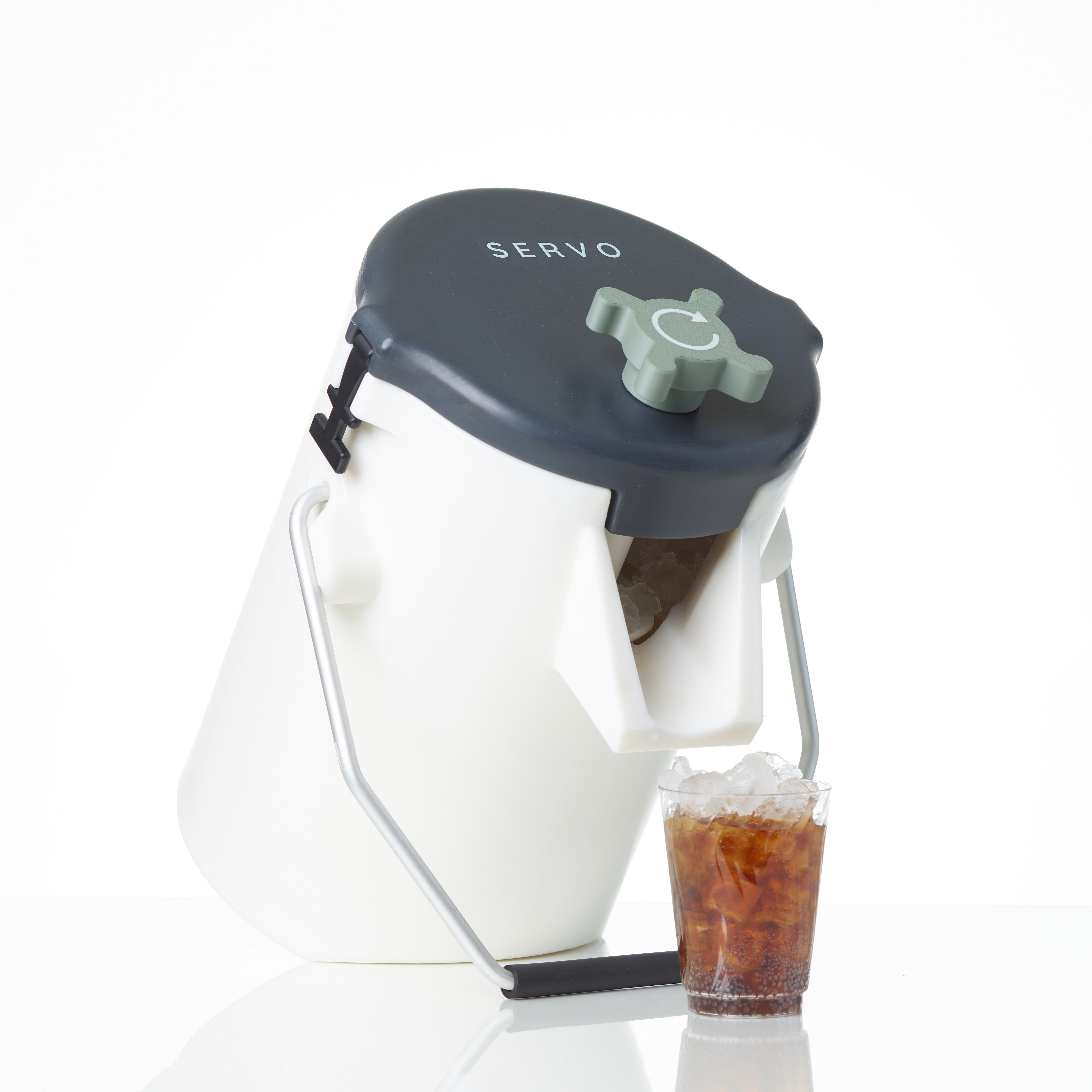 Self-Serve, Touch-Free Ice