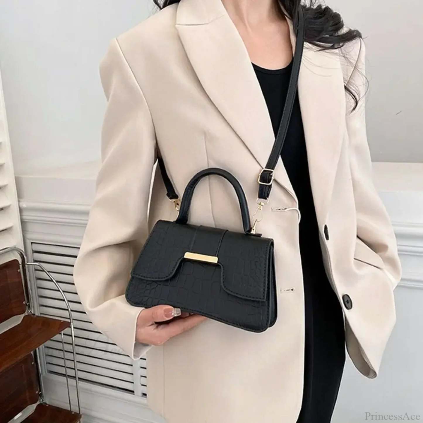 Alligator Pattern Small Square Vintage PU Leather Crossbody Handbag handbag-250126