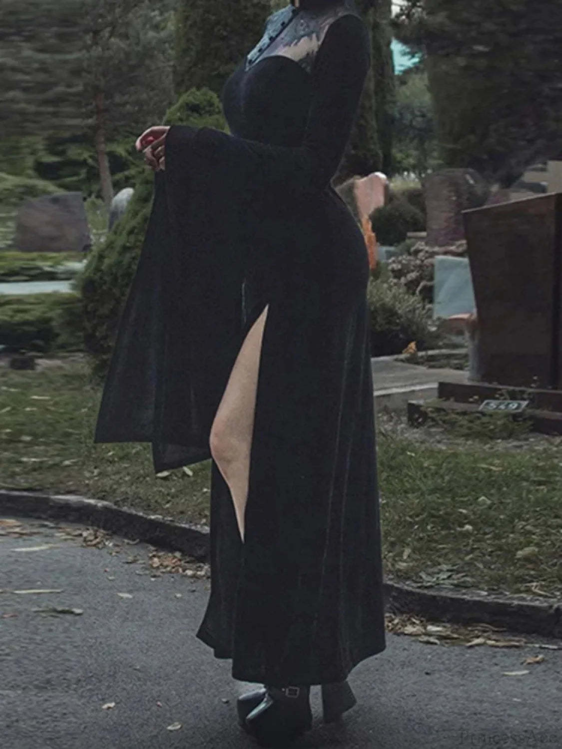 Antique Halloween Lace Patchwork Flare Sleeve Maxi Attire