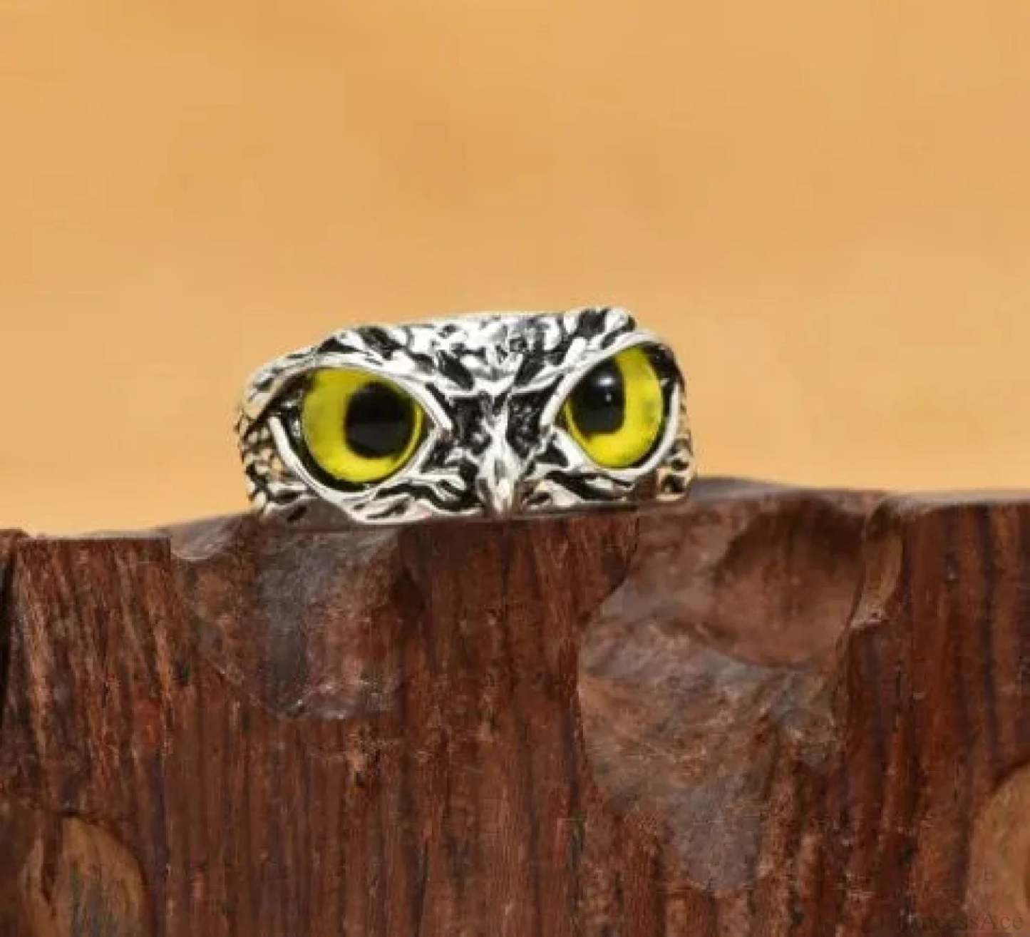 Antique Owl Creature Dark Ring resizable / Yellow