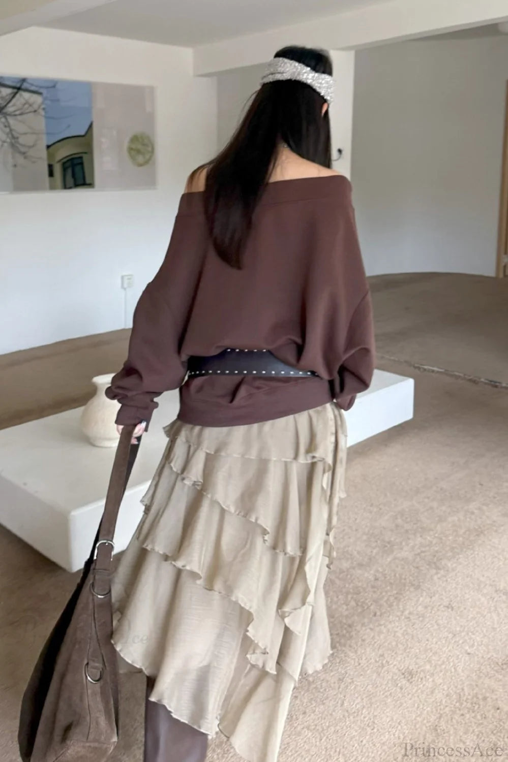 Asym Off-Shoulder Rivet Loose Sweatshirt