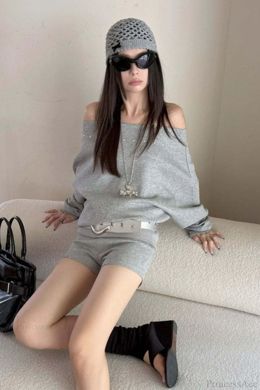 Asym Off-Shoulder Rivet Loose Sweatshirt