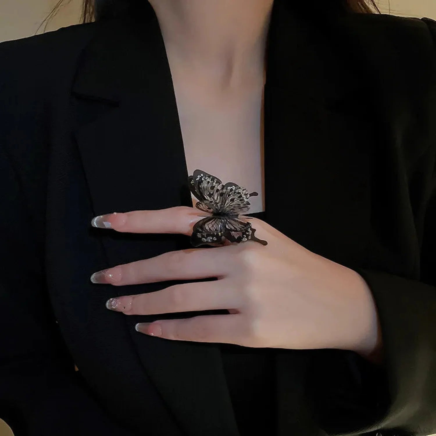 Big Butterfly Medieval Ring black2