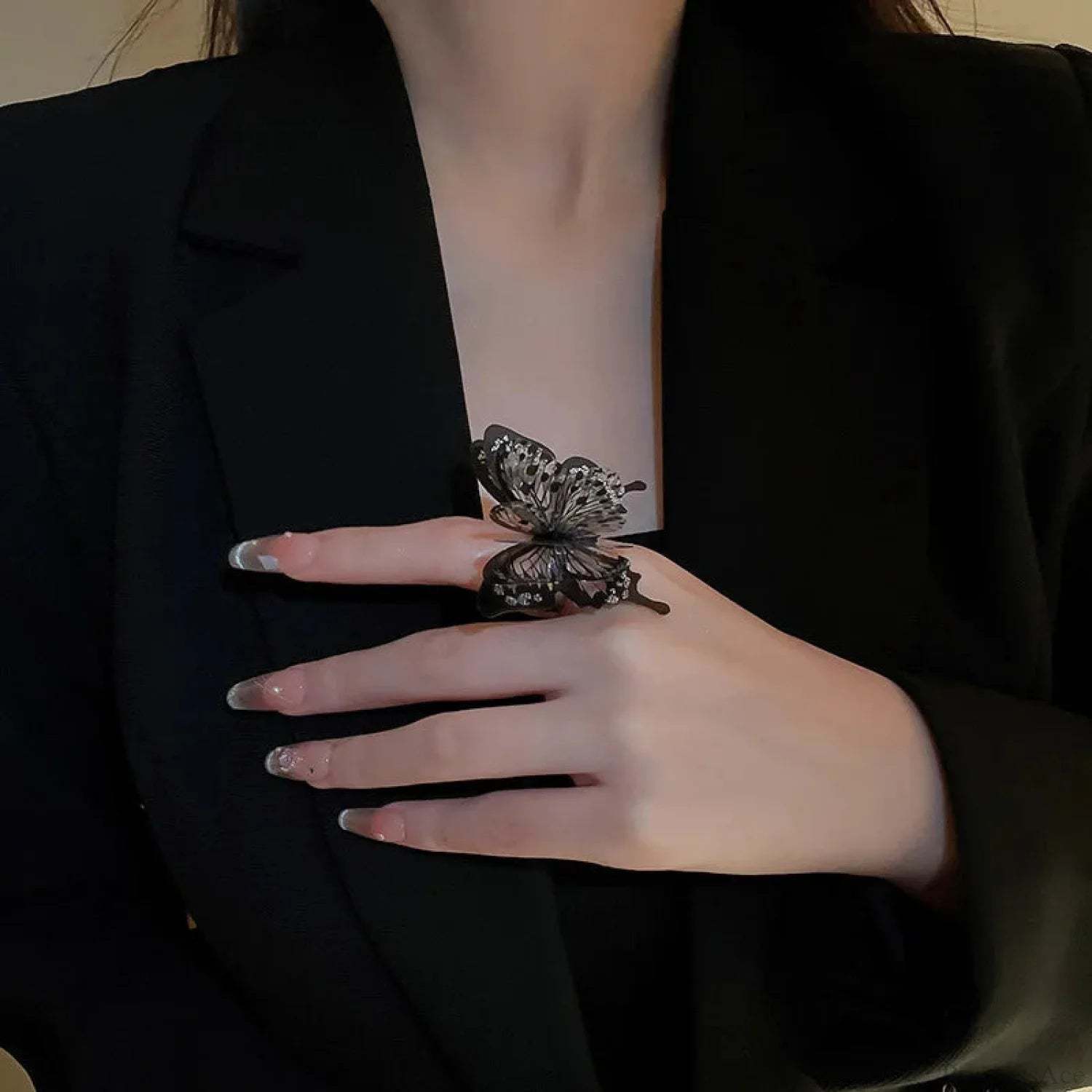 Big Butterfly Medieval Ring black2