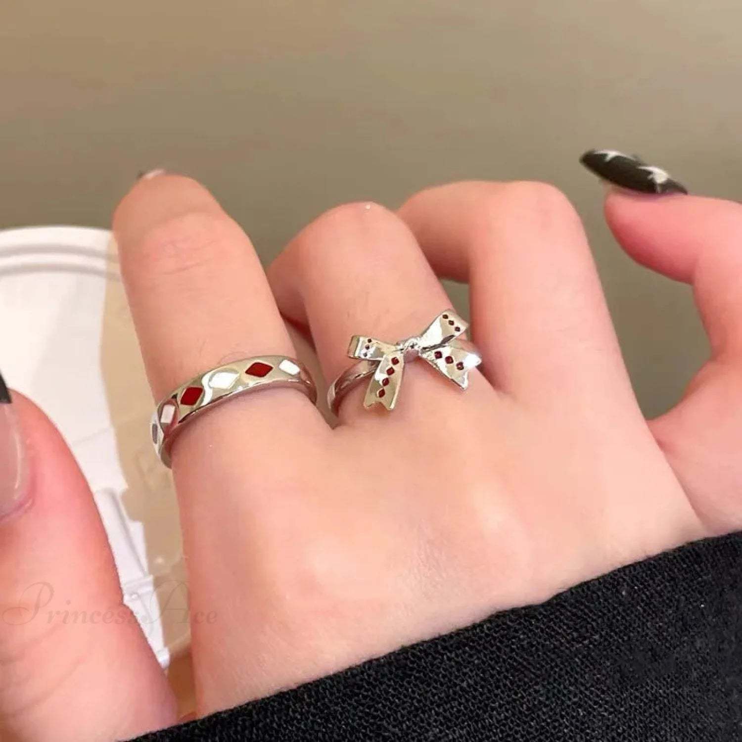 Cardiac Contoured Mysterious Band