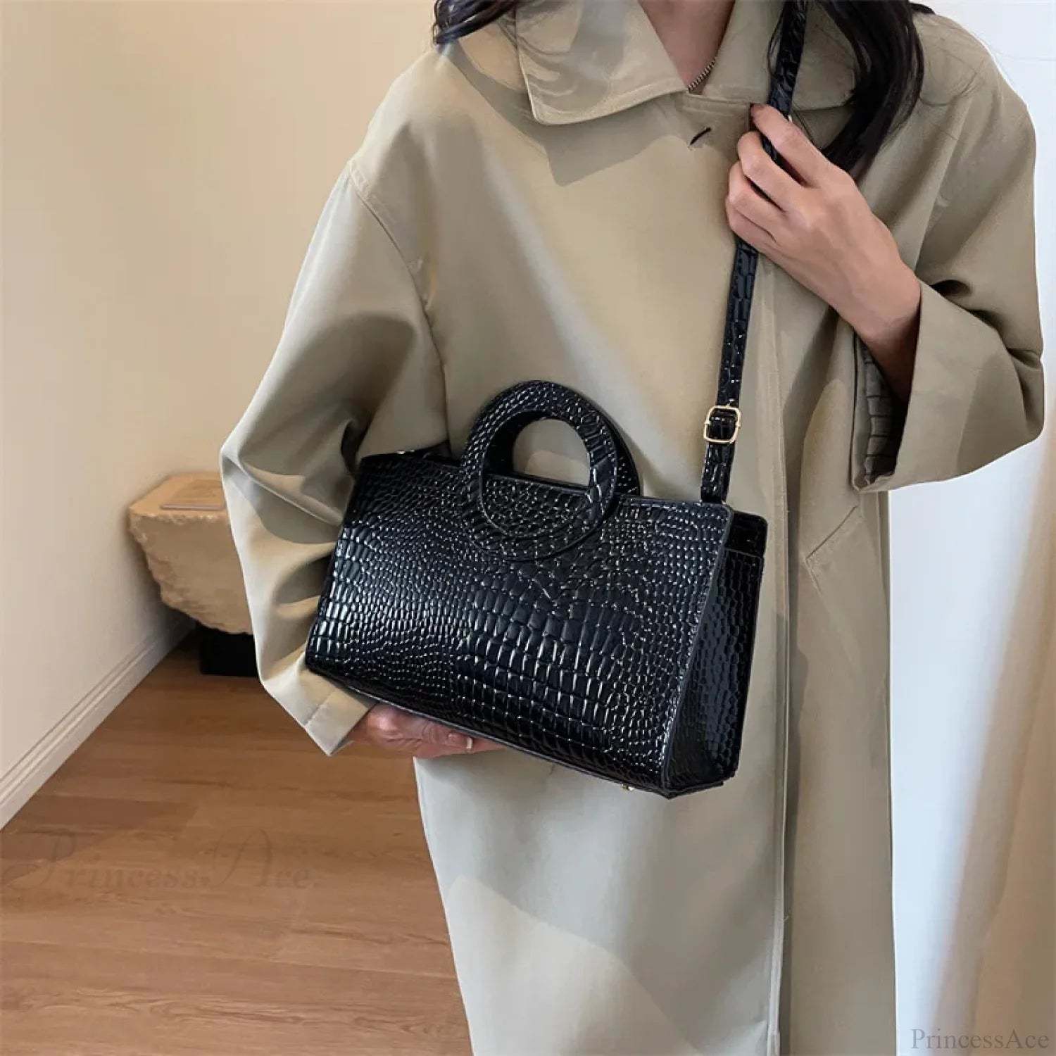 Crocodile Pattern PU Leather Crossbody Handbag handbag-250126