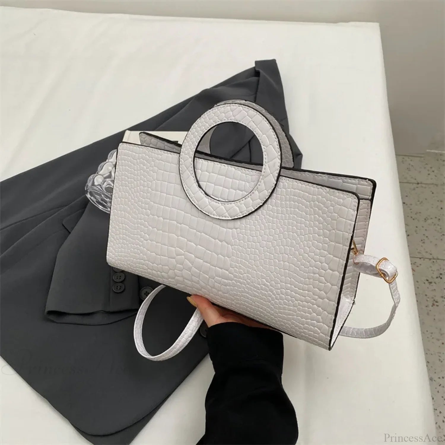 Crocodile Pattern PU Leather Crossbody Handbag White handbag-250126