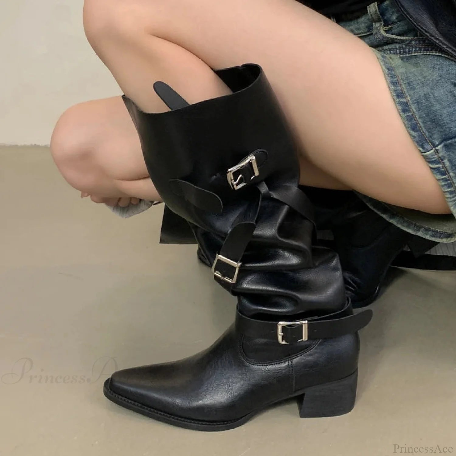 Eilyken Winter Rebel Circular Toe Gothic Knee High Boot