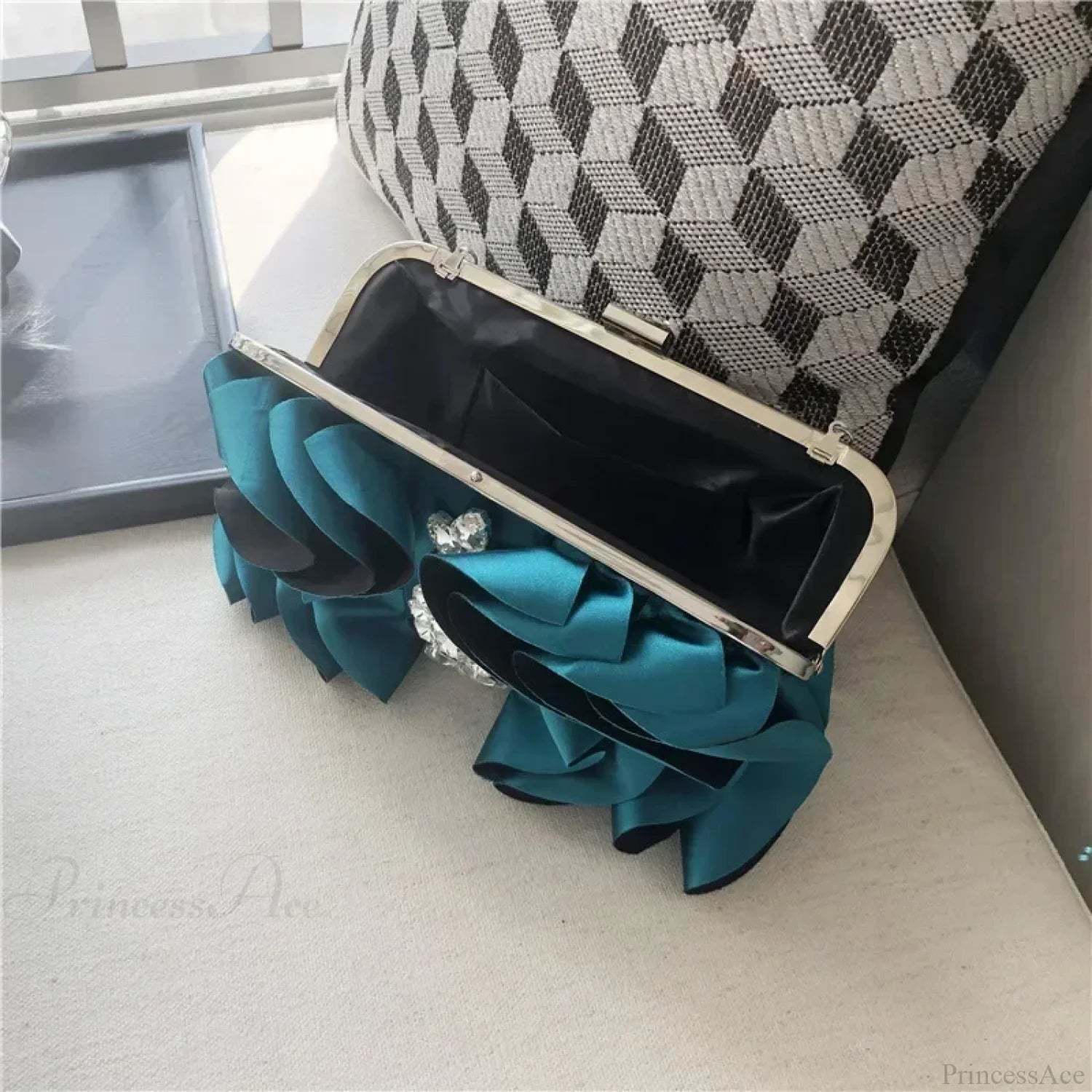 Elegant Red Evening Rhinestone Clutch Wristlet wristlet-250126