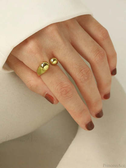 Eli Charming Ring Gold / One Size Rings