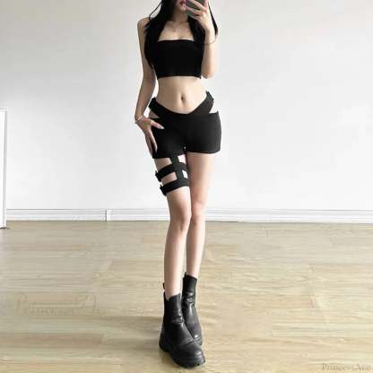 Exposed Waist Stretchy Dark Short Black / S