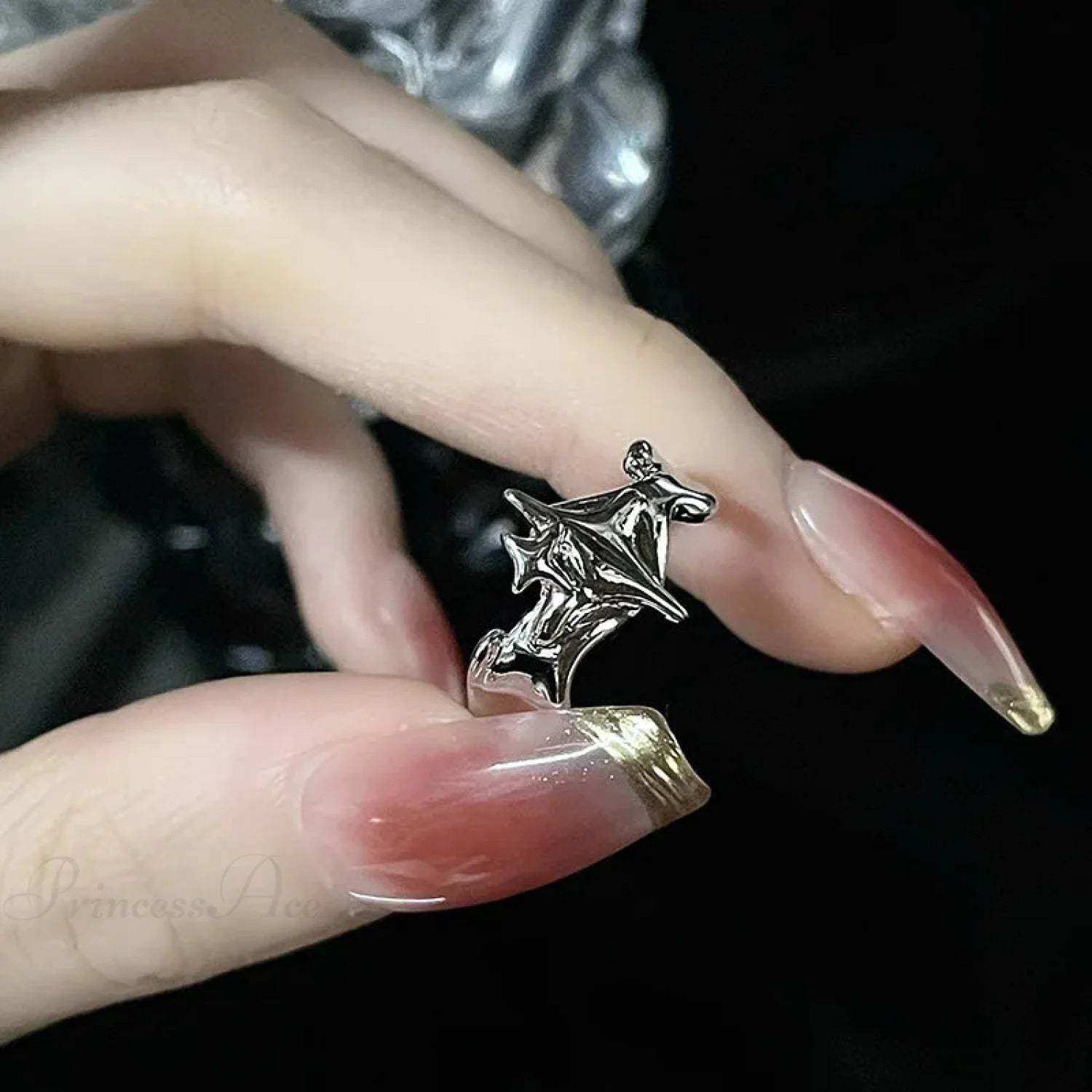 Gender-neutral Vintage Wings Skeleton Gothic Ring sliver9