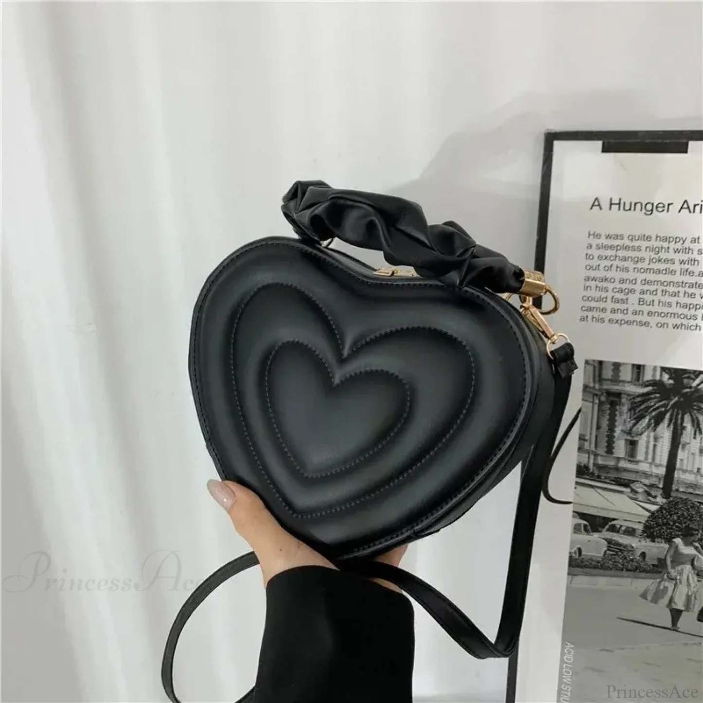 Luxury Quilted PU Leather Heart Crossbody crossbody-250126