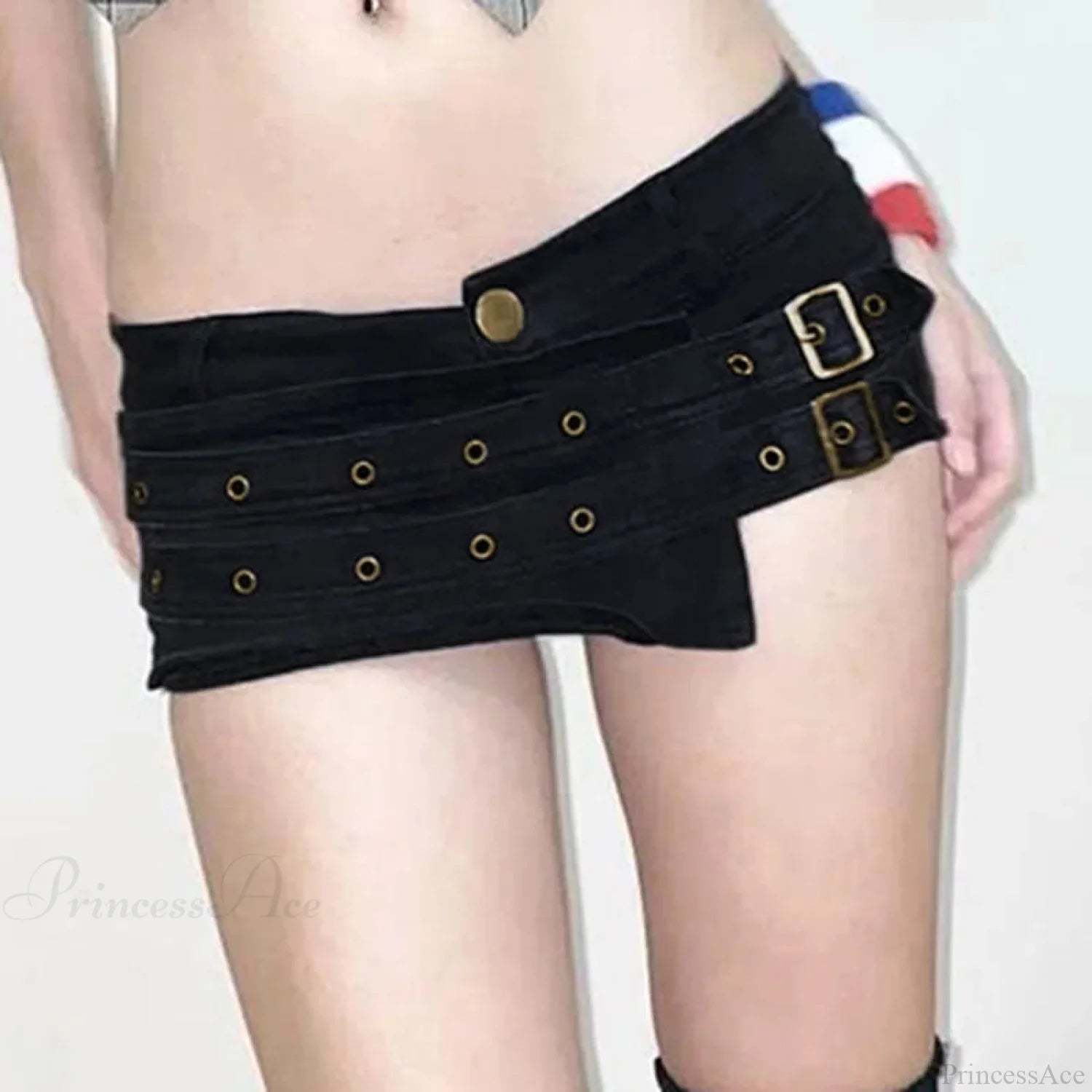Metal Clasp Low Waist Short Black / S