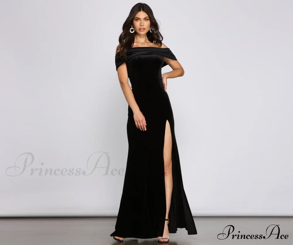 Olivia Formal Velvet Off-The-Shoulder Maxi Dress - Lady Occasions