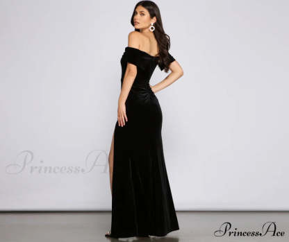 Olivia Formal Velvet Charming Off-The-Shoulder Maxi Dress S.o. Long Dresses
