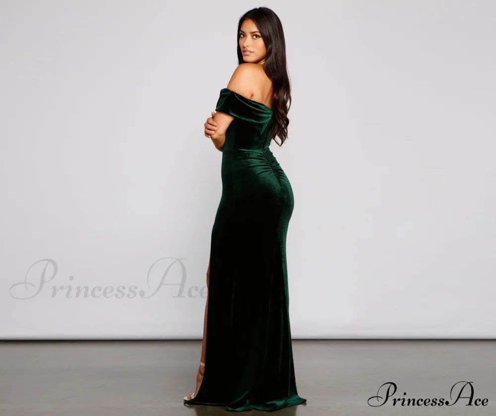 Olivia Formal Velvet Charming Off-The-Shoulder Maxi Dress S.o. Long Dresses