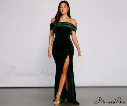Olivia Formal Velvet Charming Off-The-Shoulder Maxi Dress S.o. Long Dresses