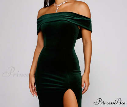 Olivia Formal Velvet Charming Off-The-Shoulder Maxi Dress S.o. Long Dresses