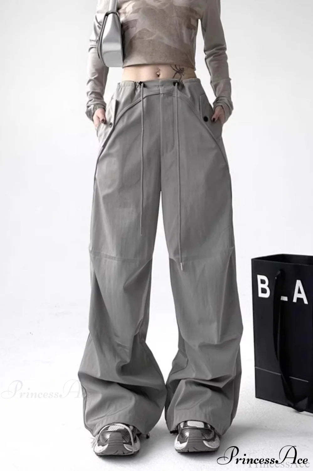 Parachute Wide-Leg Cargo Pants Light gray / M