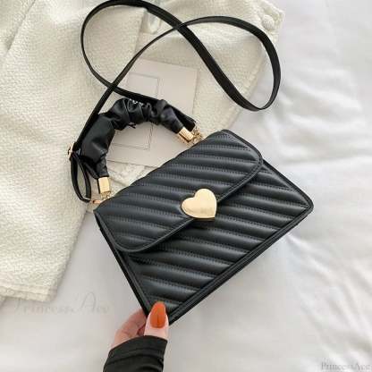 Pleated Fashion Texture Small Square Messenger Handbag Black handbag-250126