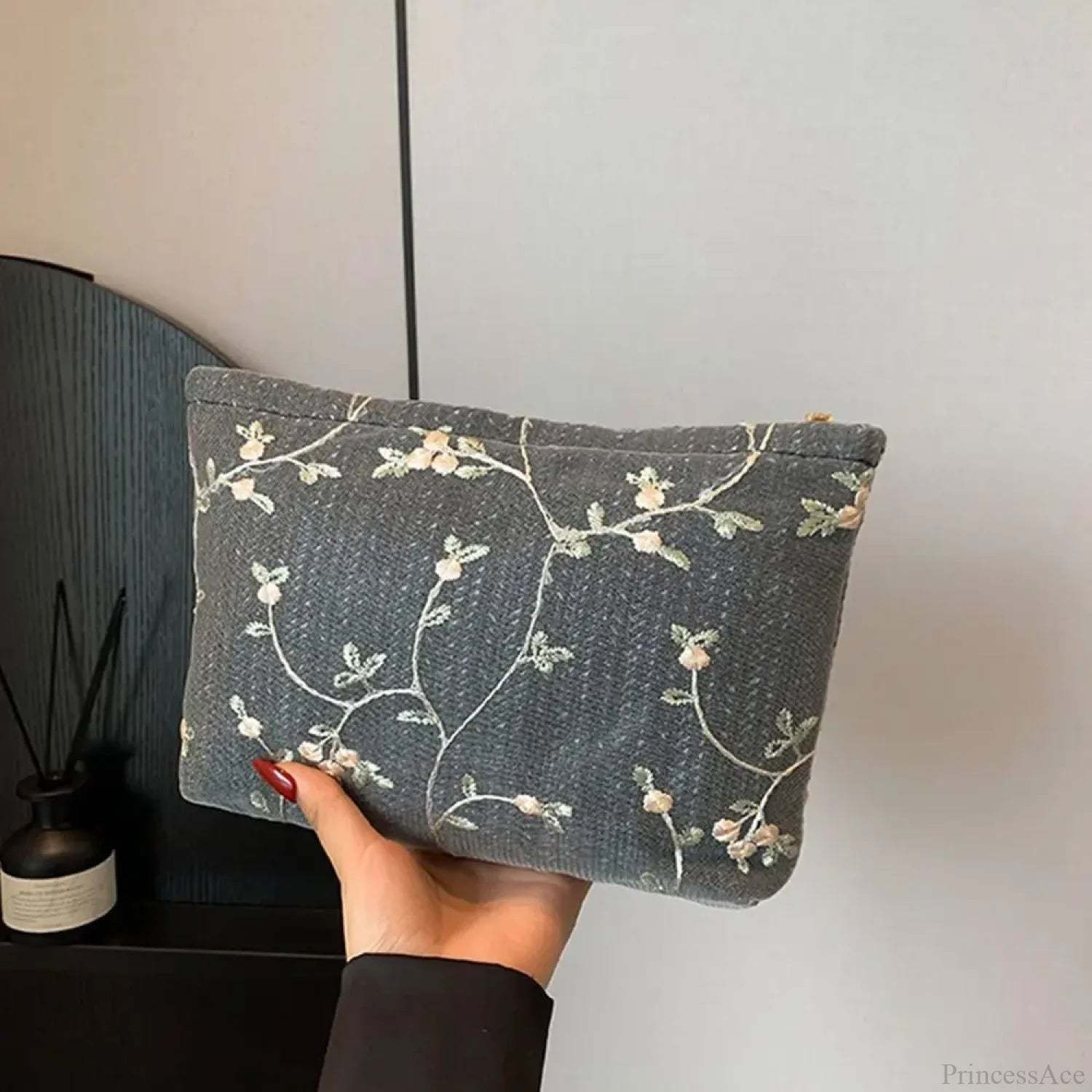 Rattan Handheld Straw Clutch Wristlet Black wristlet-250126