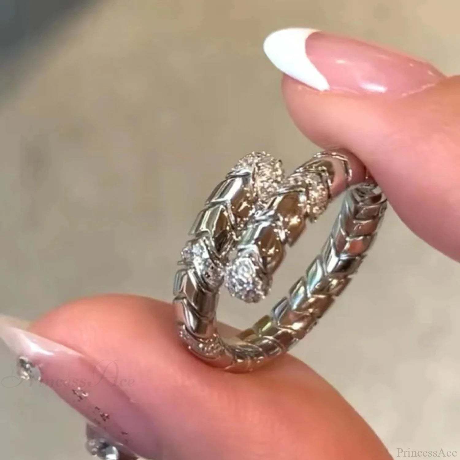 Rebel Cord Glittering Dark Ring