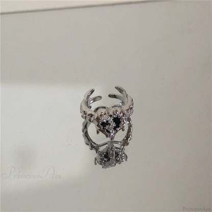 Rebellious Harajuku Dark Ring sliver1