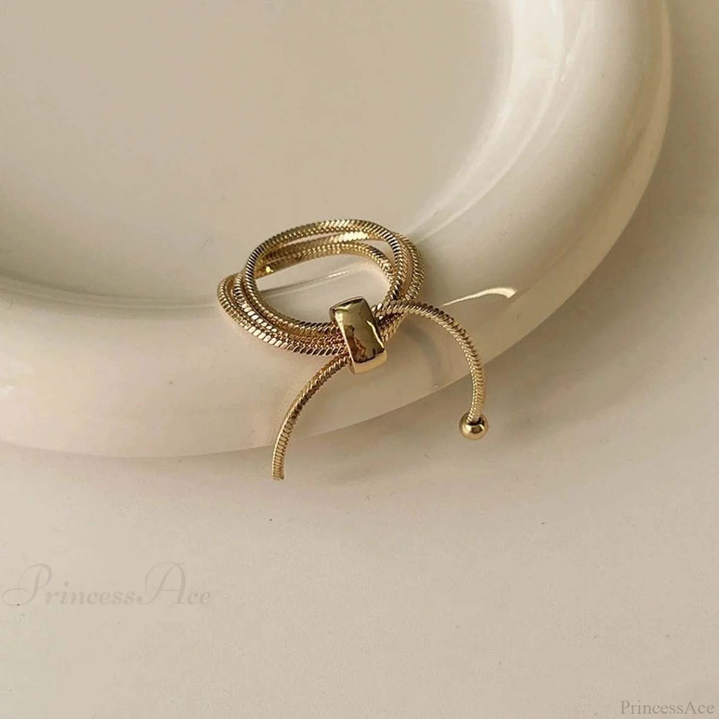 Reptile Bone Medieval Band gold