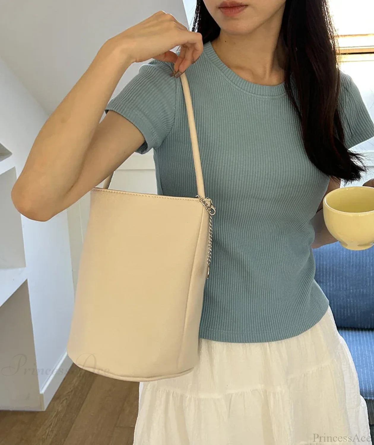 Retro Soft Leather Bucket Shoulder Bag Beige shoulder-250126