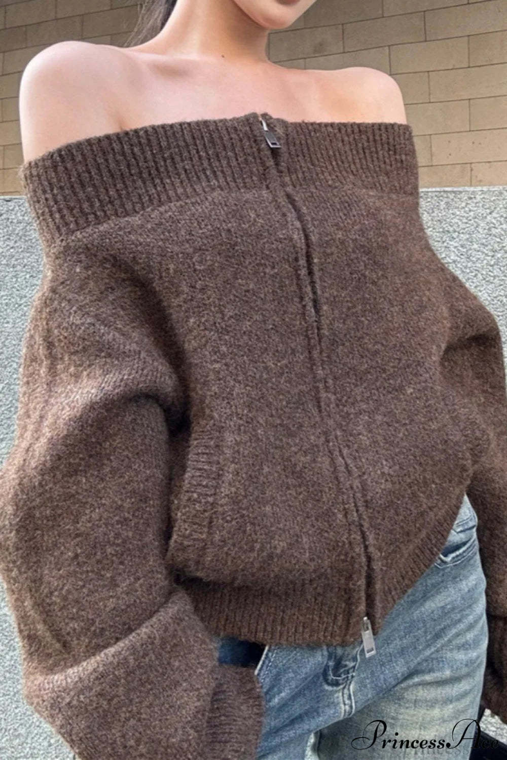 Retro Zip Off-Shoulder Slim-Fit One-Size Knit Cardigan Brown / One Size