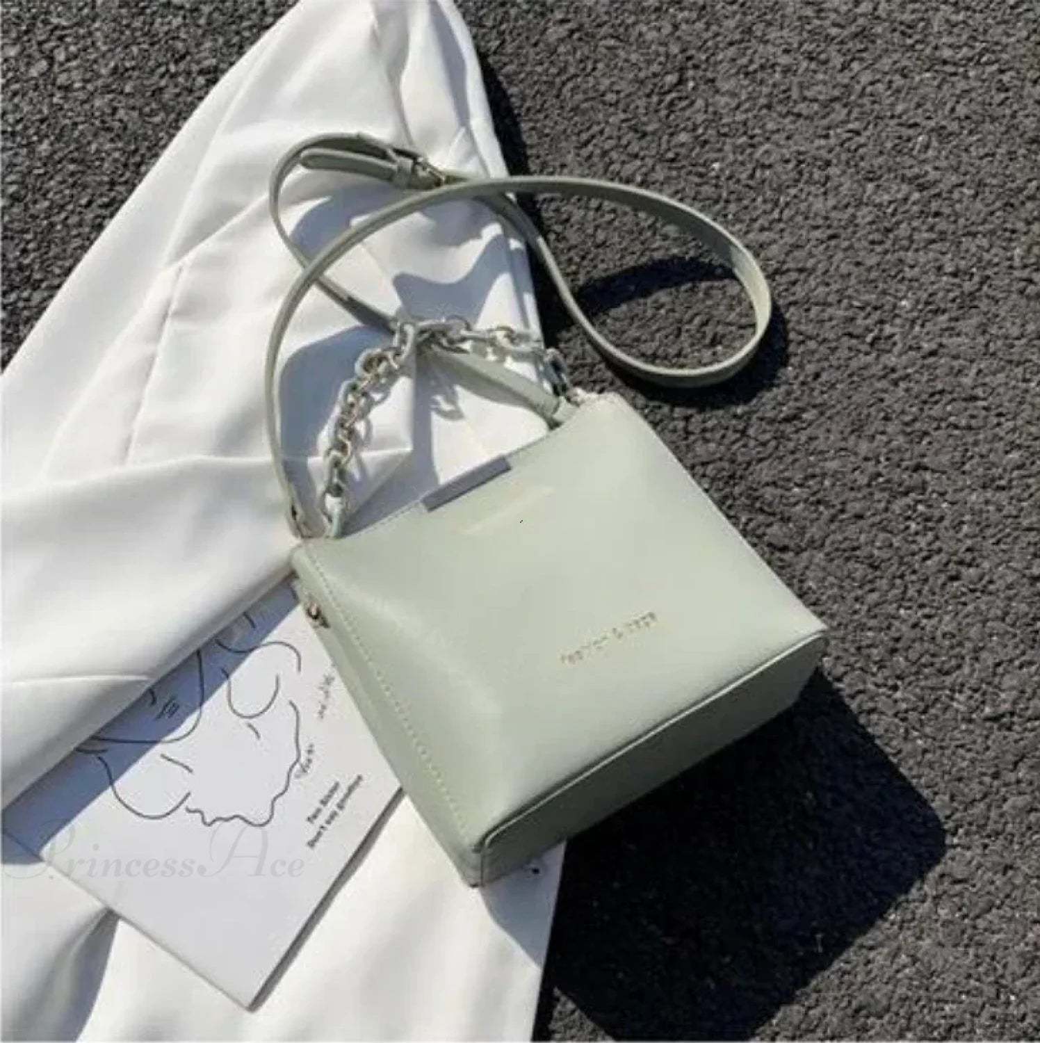 Senior Leather Chain Bucket Shoulder Crossbody Green crossbody-250126