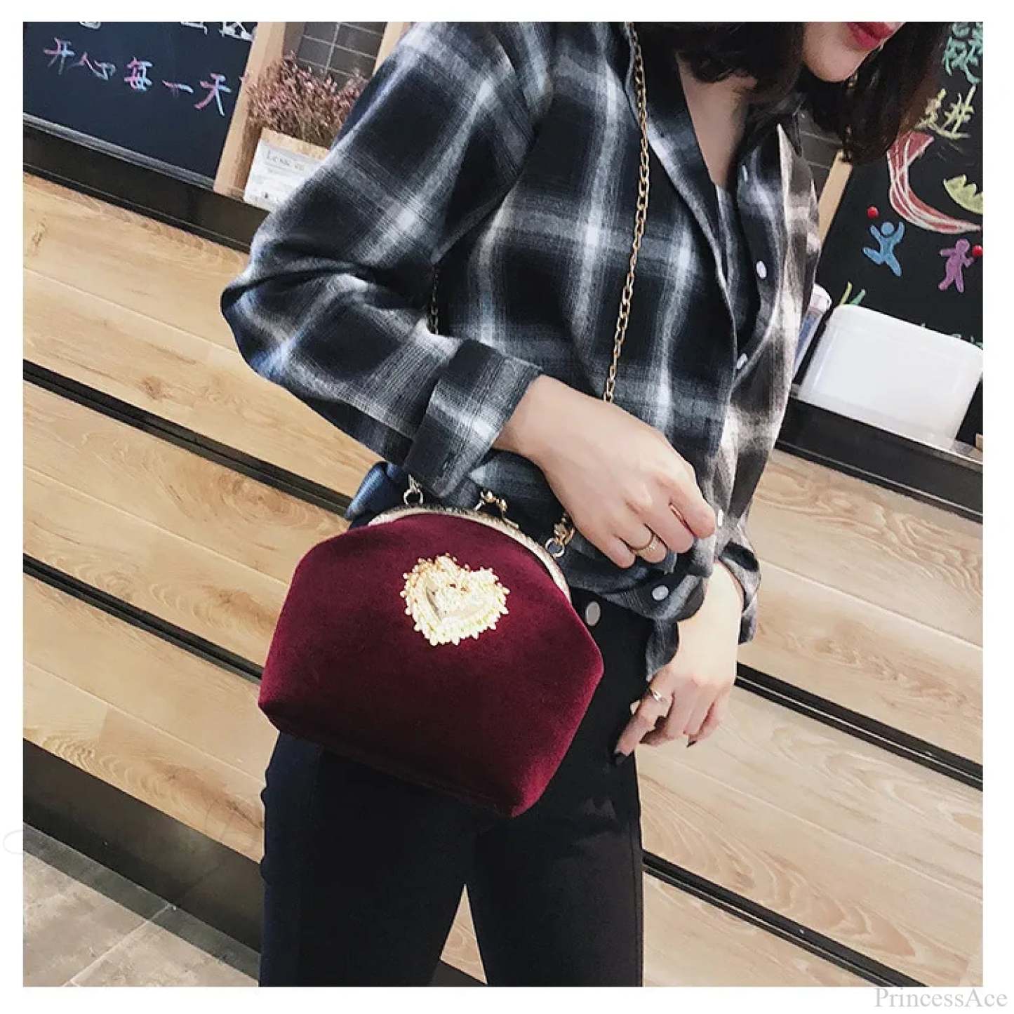 Shiny Heart Shape Evening Clutch Chain Shoulder Bag Red clutchbag-250126