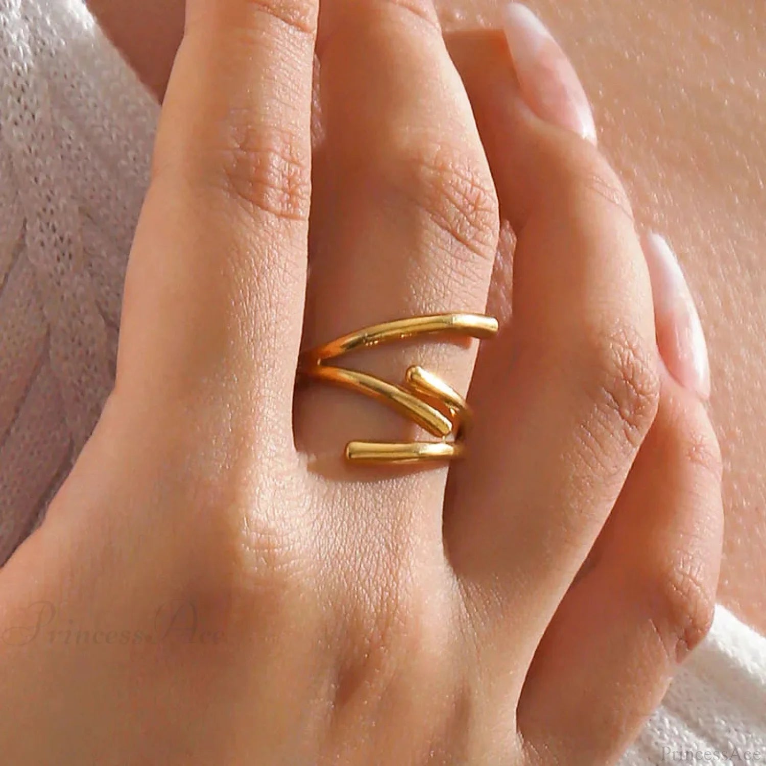 Shiny Metal Blossom Medieval Ring gold color 02