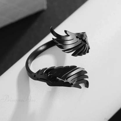 Sinister Eye Style Gothic Pointer Ring black