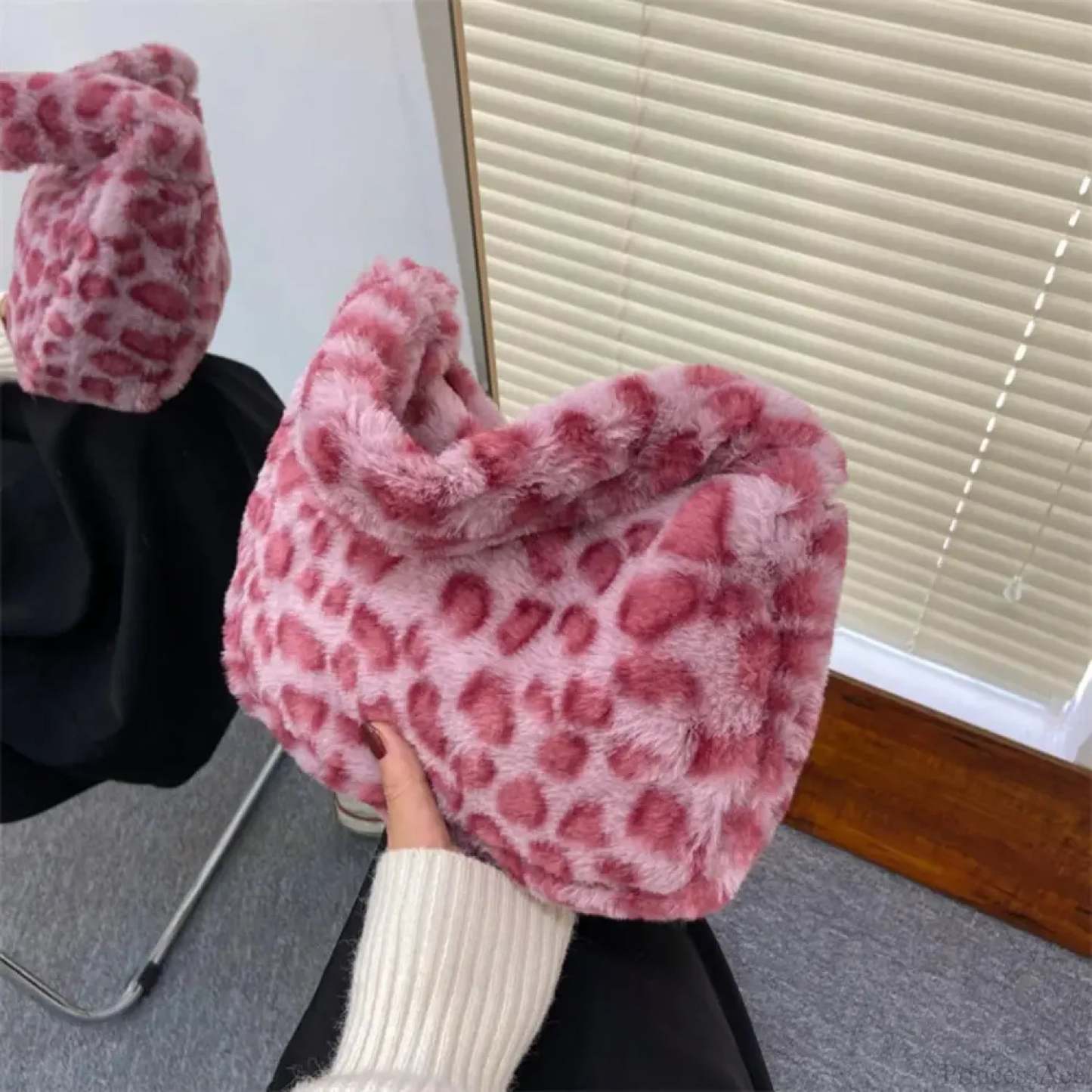 Soft Plush Leopard Pattern Shoulder Tote Handbag Pink leopard handbag-250126
