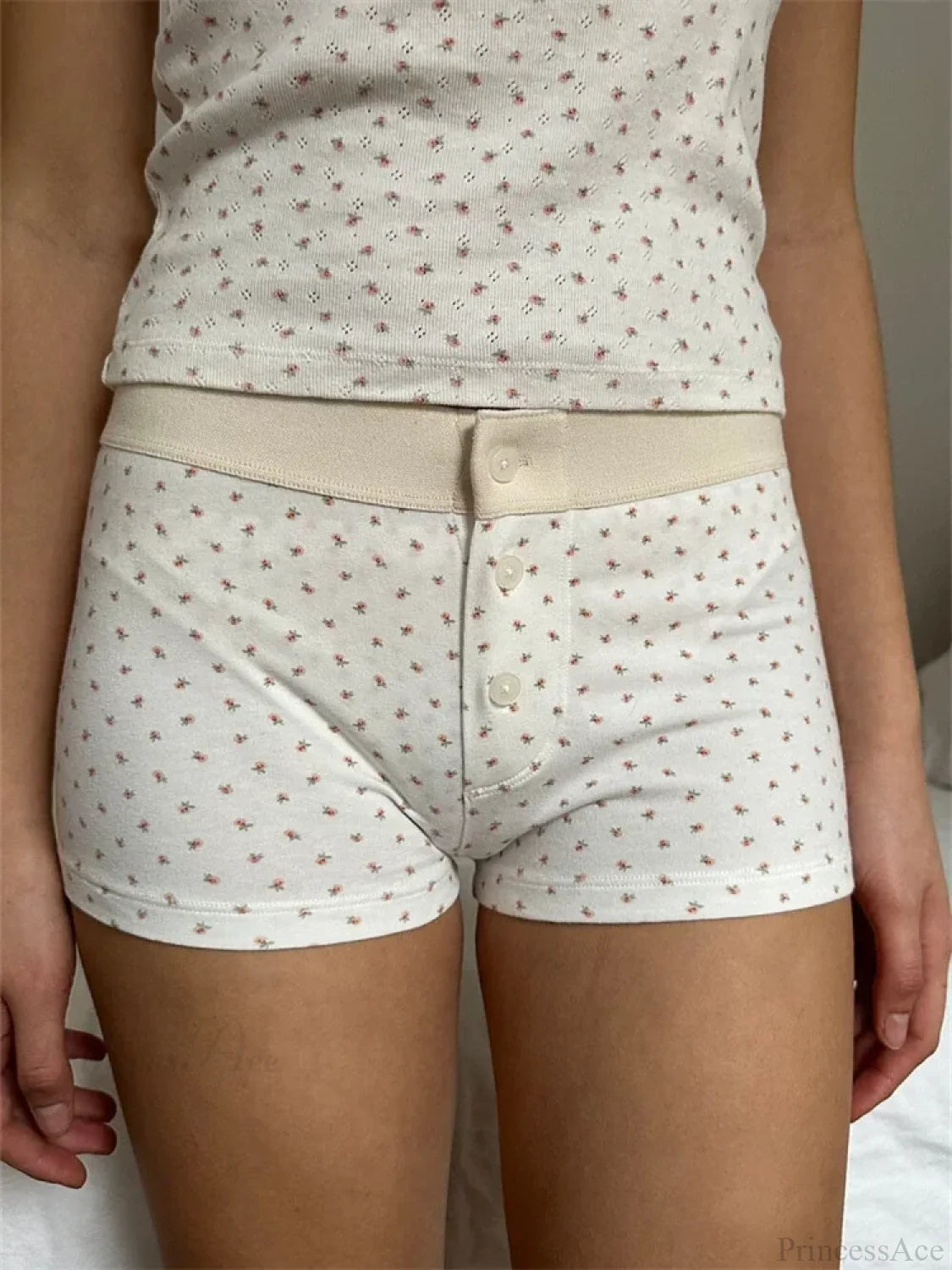 Solid Heart Print Elastic Short short-250223