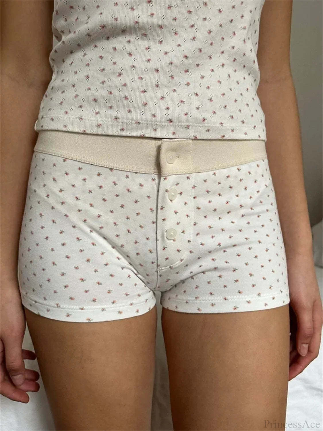 Solid Heart Print Elastic Short short-250223