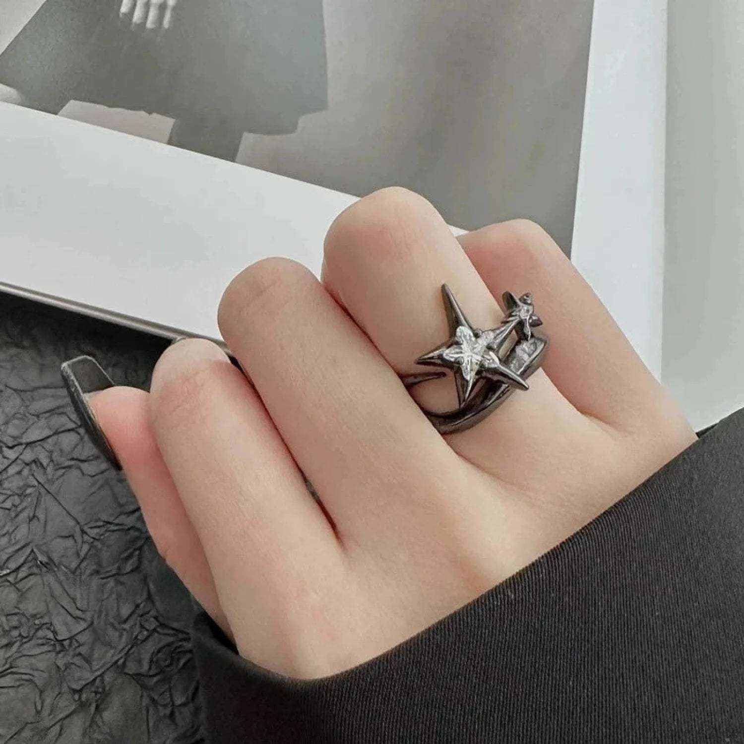 Stellar Shaped Gothic Zircon Band sliver03