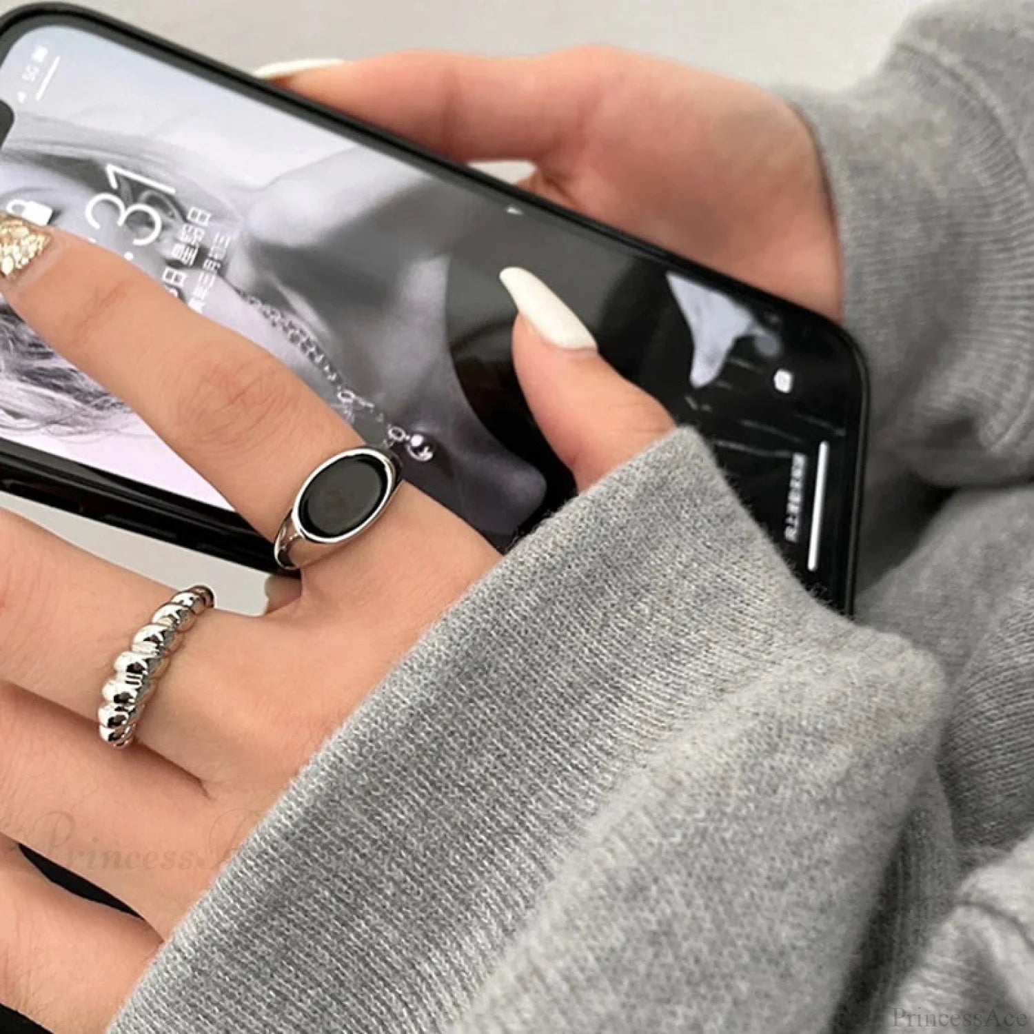 Stylish Gothic Geometric Band